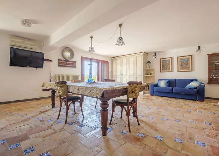 Casa Della Poiana * ليباري